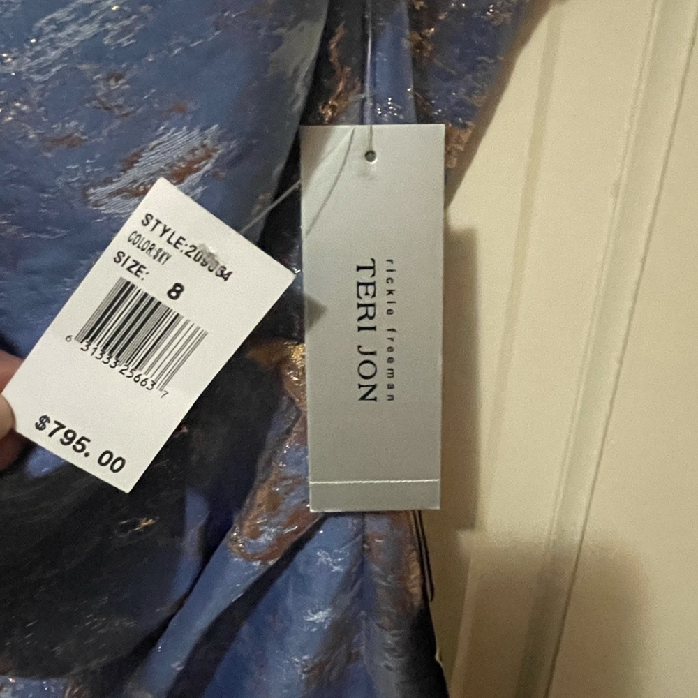Teri Jon very special one shoulder Gown Worn only once has had alterations - Picture 4 of 10